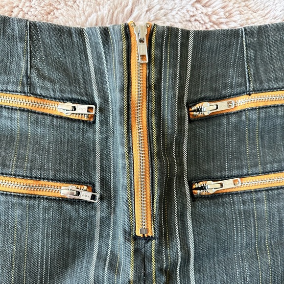 Urban Outfitters Mini Skirt - Picture 3 of 5